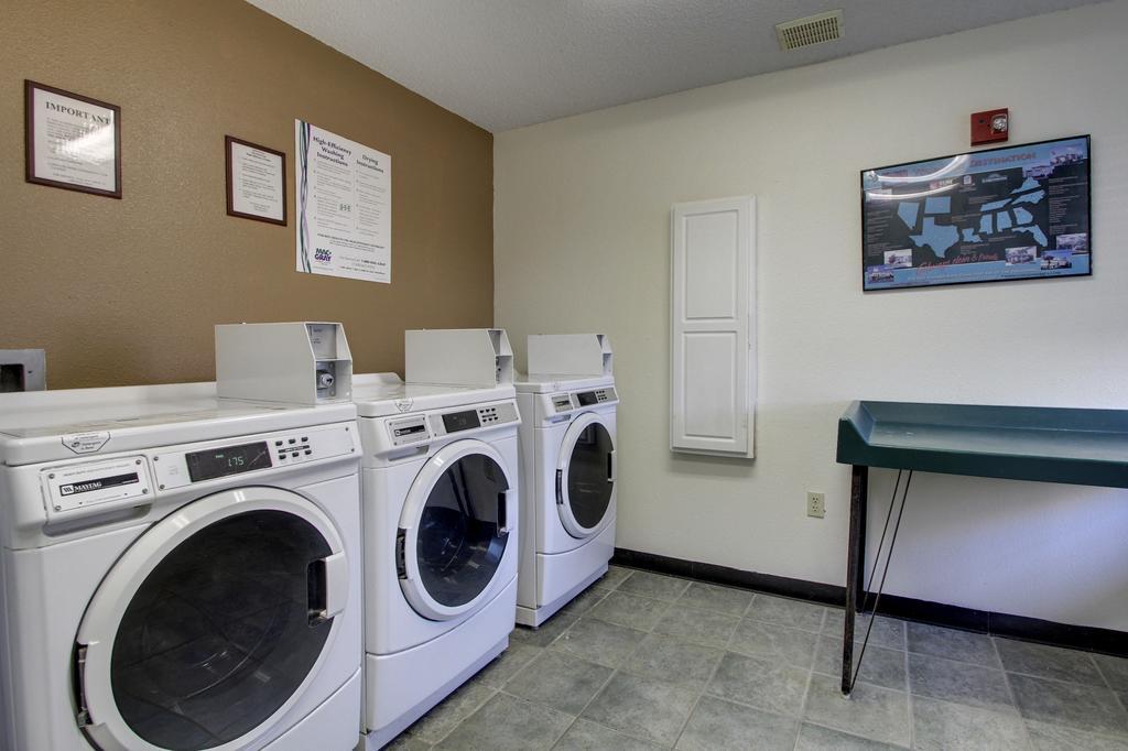 Intown Suites Extended Stay Birmingham Al - Lakeshore Parkway エクステリア 写真